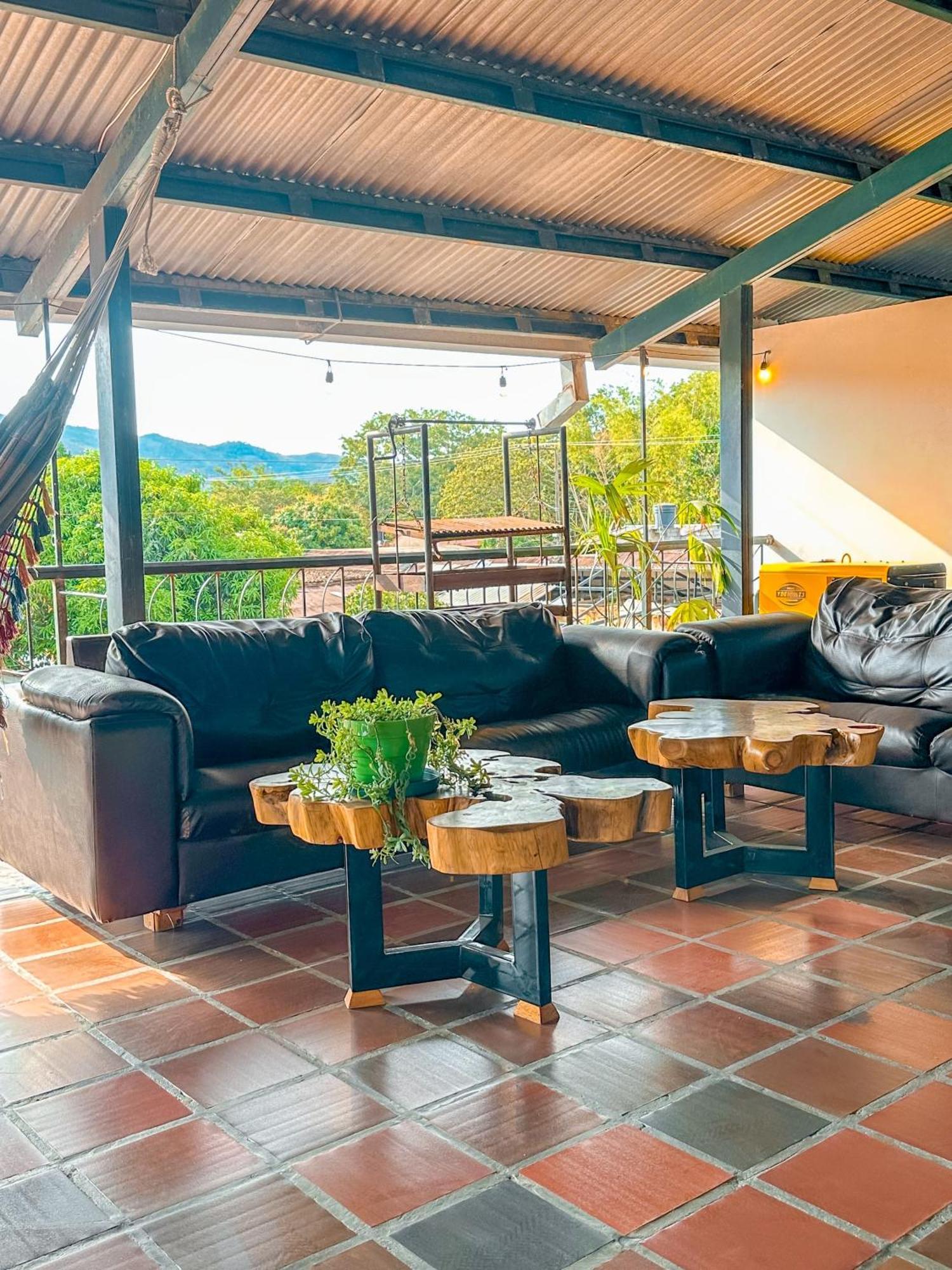 La Rosa Nautica Hostel Guaduas Extérieur photo