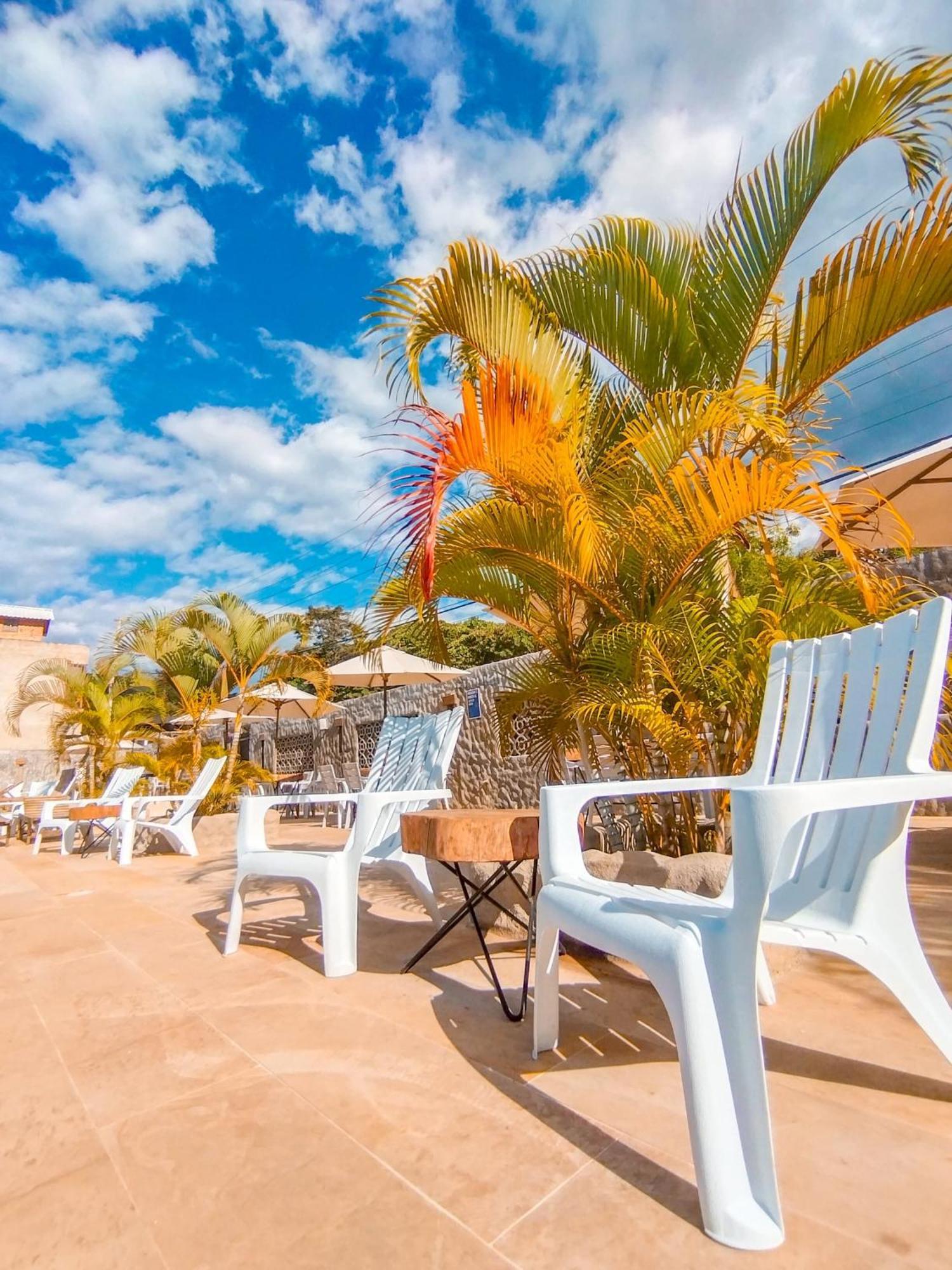 La Rosa Nautica Hostel Guaduas Extérieur photo