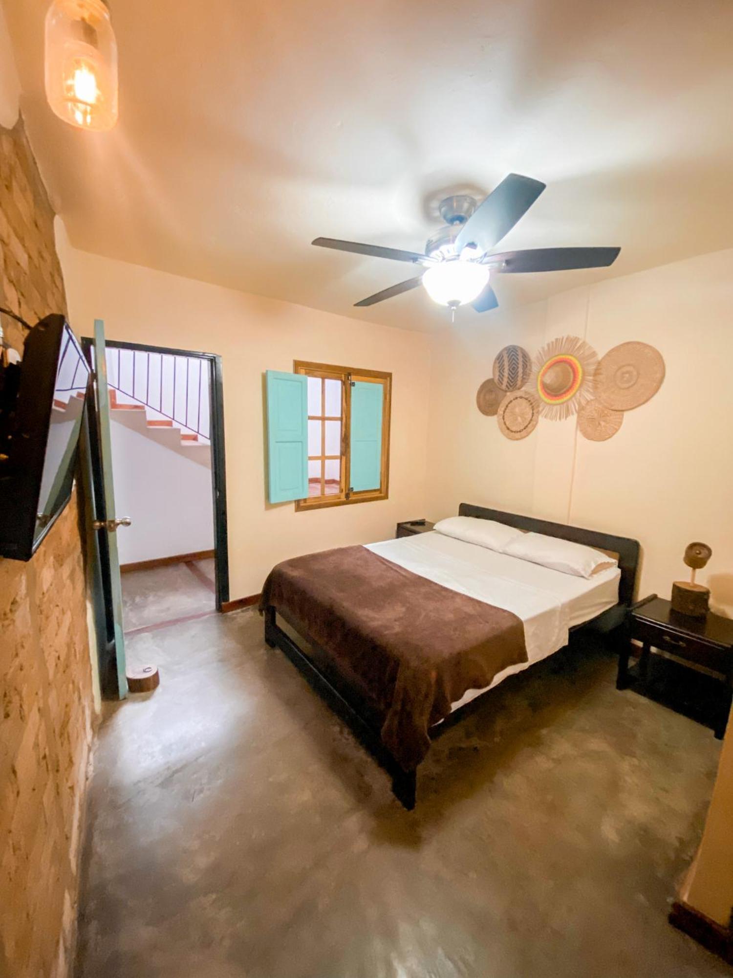La Rosa Nautica Hostel Guaduas Extérieur photo