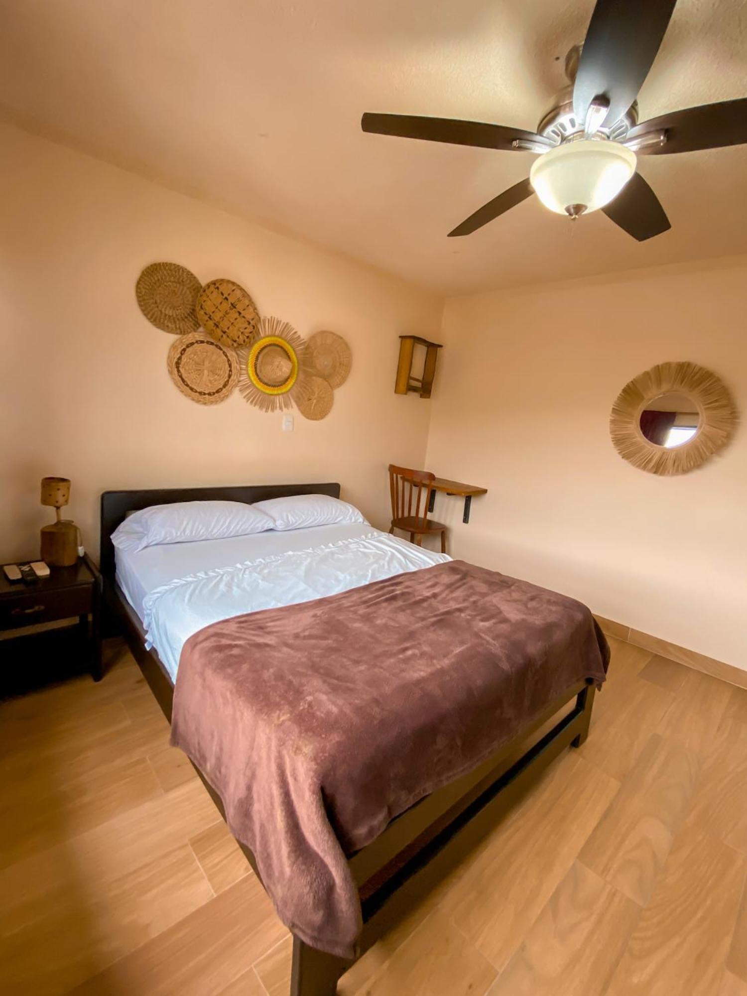 La Rosa Nautica Hostel Guaduas Extérieur photo