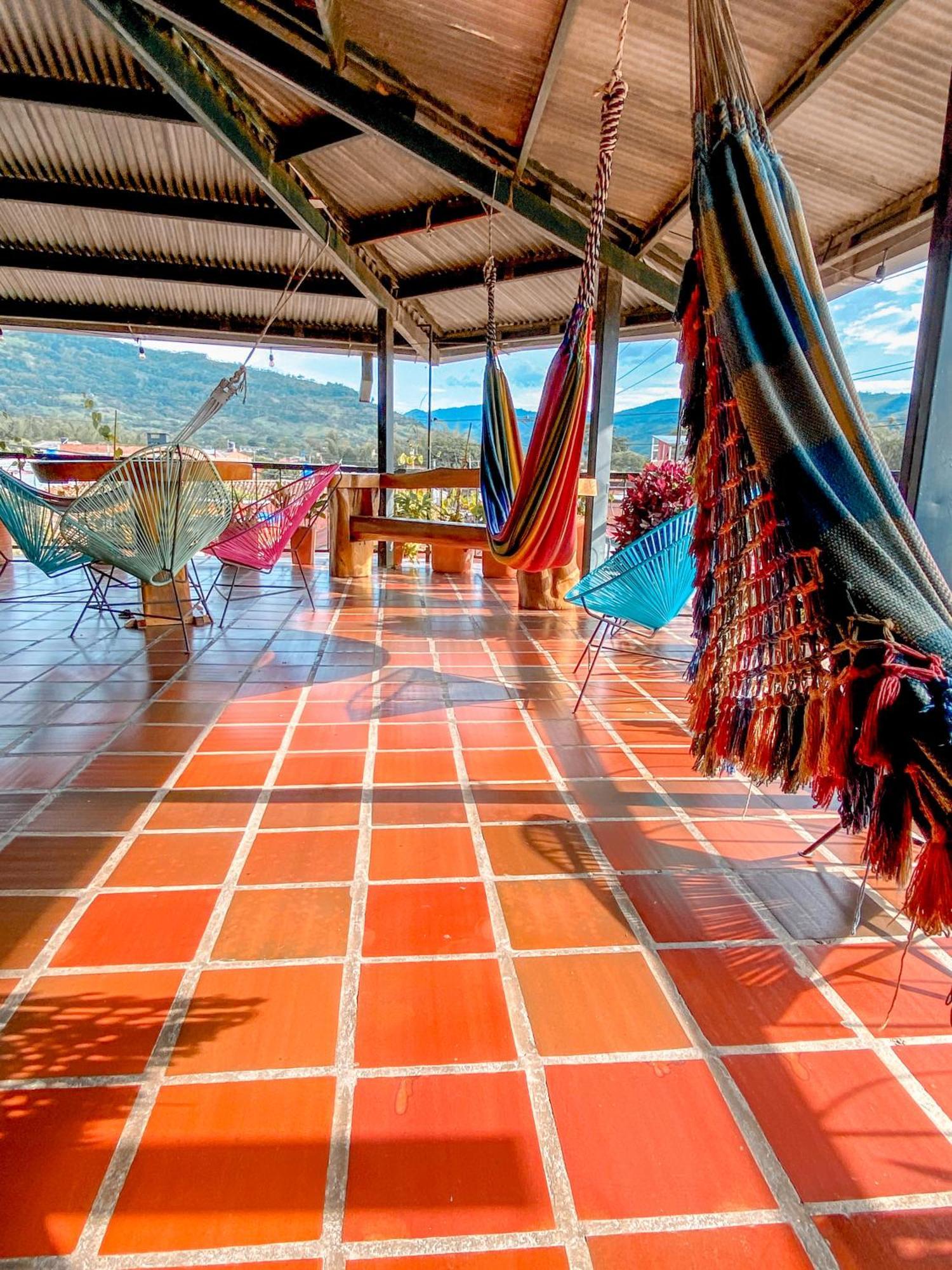 La Rosa Nautica Hostel Guaduas Extérieur photo