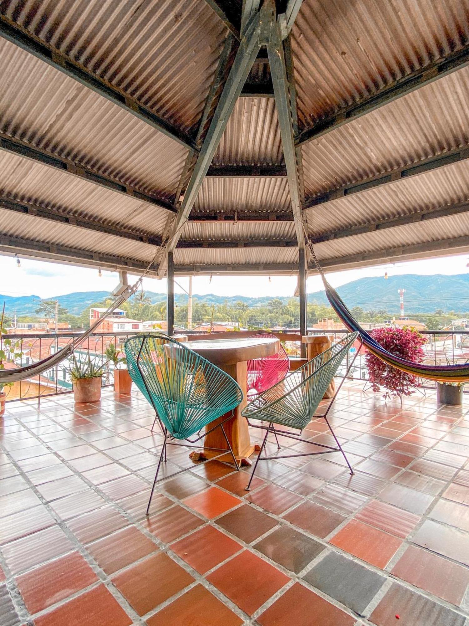 La Rosa Nautica Hostel Guaduas Extérieur photo