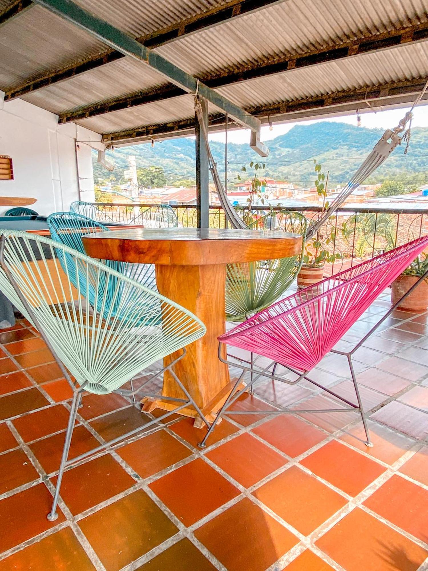 La Rosa Nautica Hostel Guaduas Extérieur photo