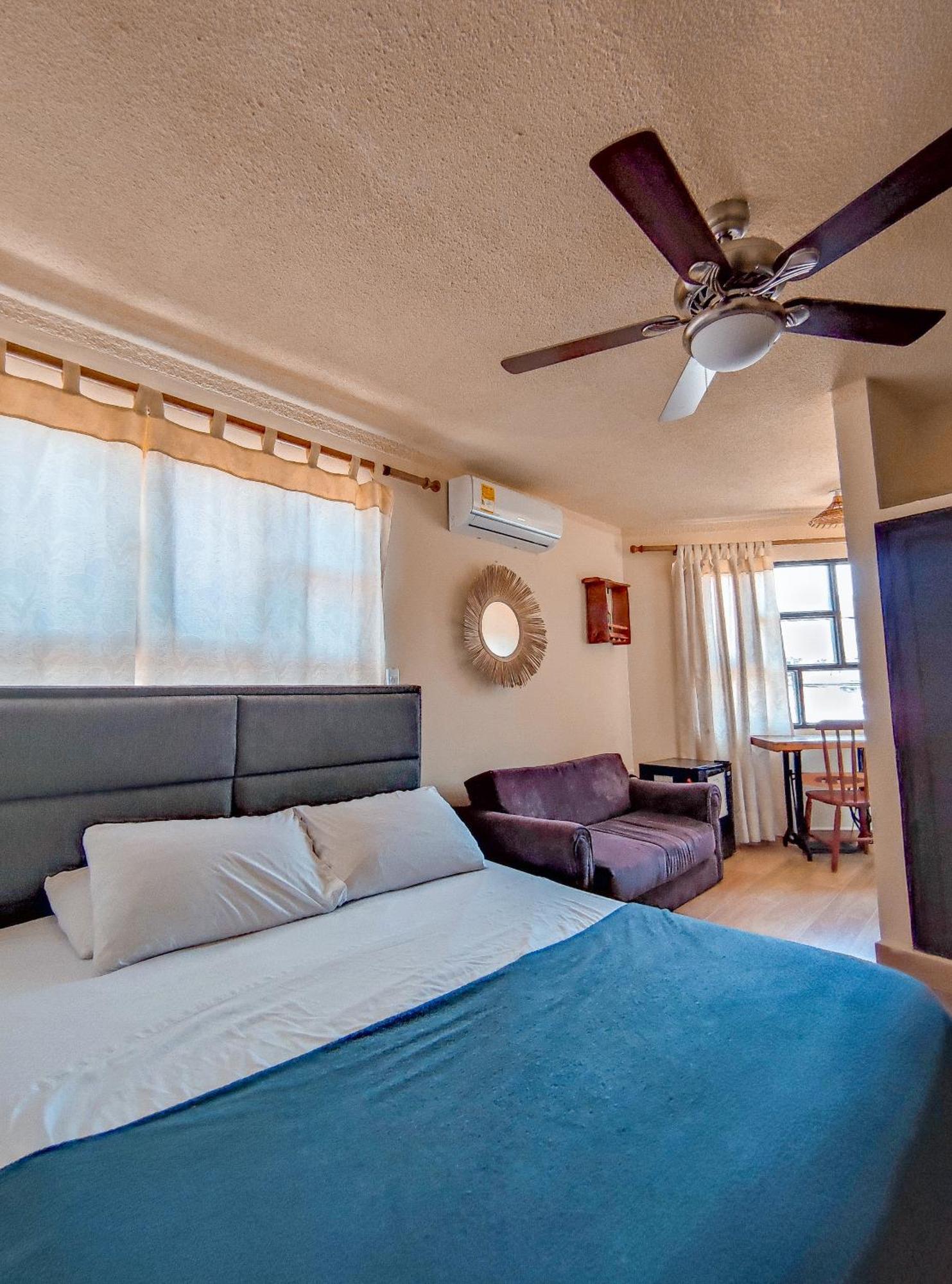 La Rosa Nautica Hostel Guaduas Extérieur photo