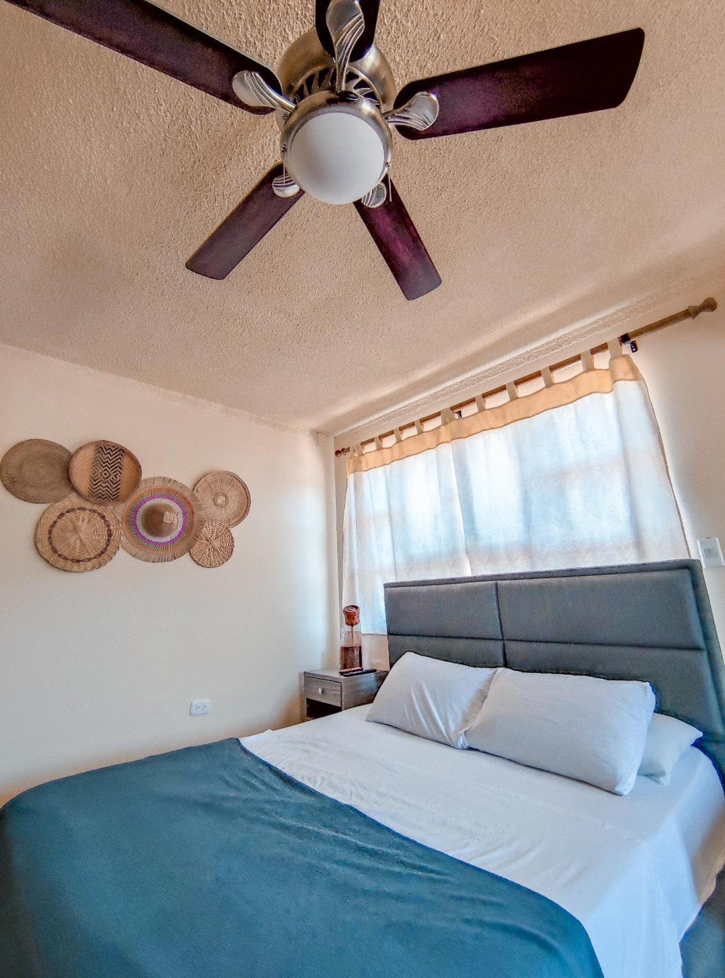 La Rosa Nautica Hostel Guaduas Extérieur photo